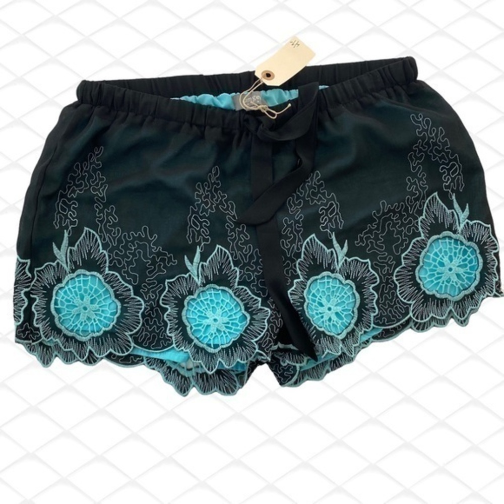 Umgee Shorts